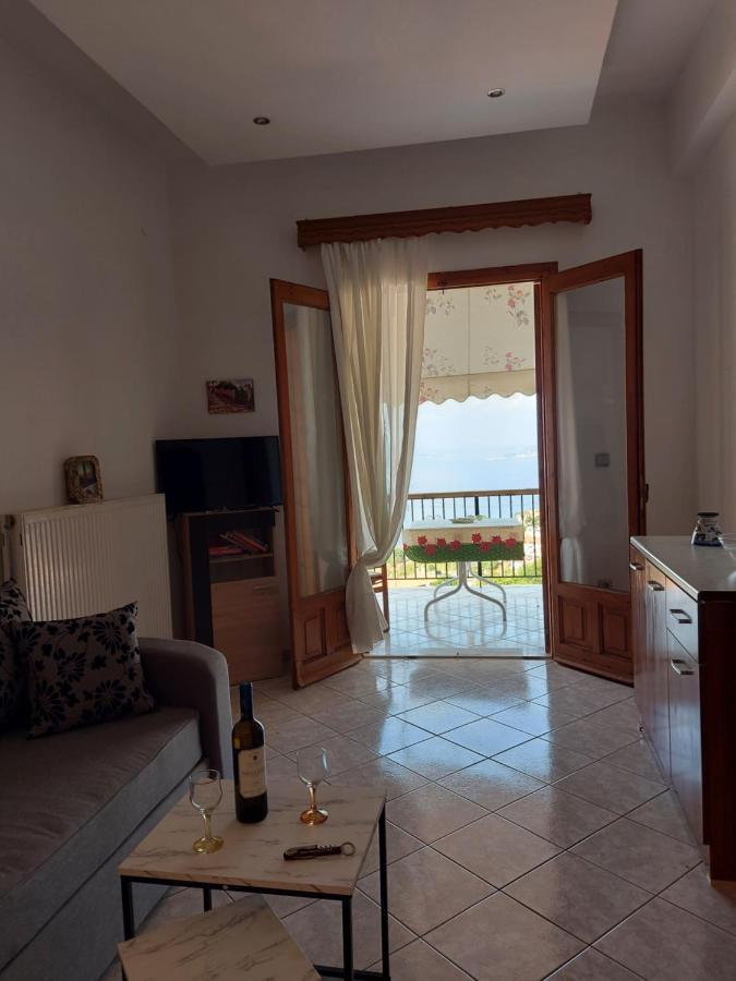 George'S Apartment Loutraki  Exterior foto