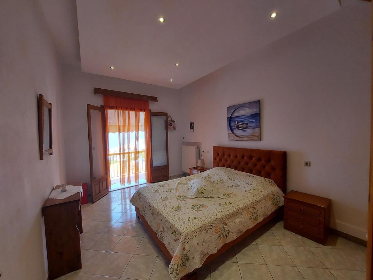 George'S Apartment Loutraki  Exterior foto